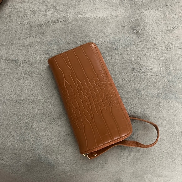 MKF Collection Anna Satchel & Wallet Set by Mia K. - Picture 12 of 14